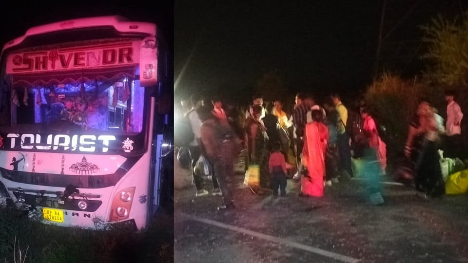 Bus Mounts Divider in Shikohabad Several Passengers Injured