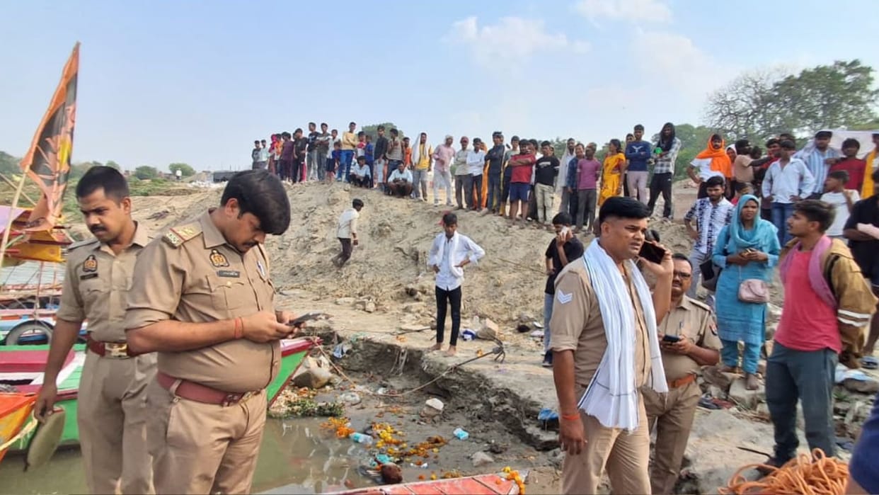 Two devotees drown while bathing in the Ganges in Mirzapur