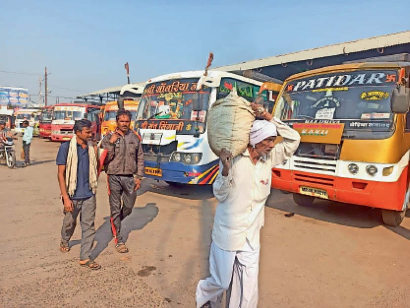 Indore: Buses are not under the control of the administration, they disrupt traffic by standing on the roads,
