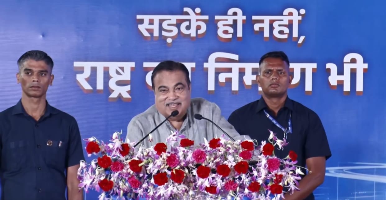Nitin Gadkari Inaugurates India’s Second Barrier-Less Toll Plaza on Delhi’s UER-II