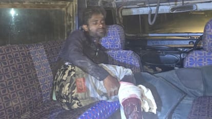 Accused of misdeed Girl Injured in Encounter and Arrested in azamgarh His Way Commit Another Crime