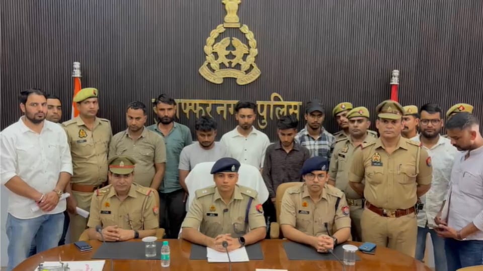 Muzaffarnagar:  Six Drug Peddlers Arrested with Banned Capsules Worth rs40 Lakh