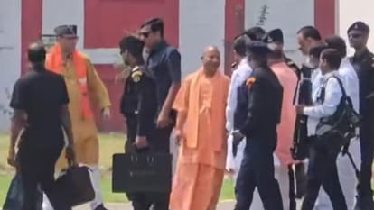 Governor Anandiben Patel and CM Yogi will visit Kashi today.