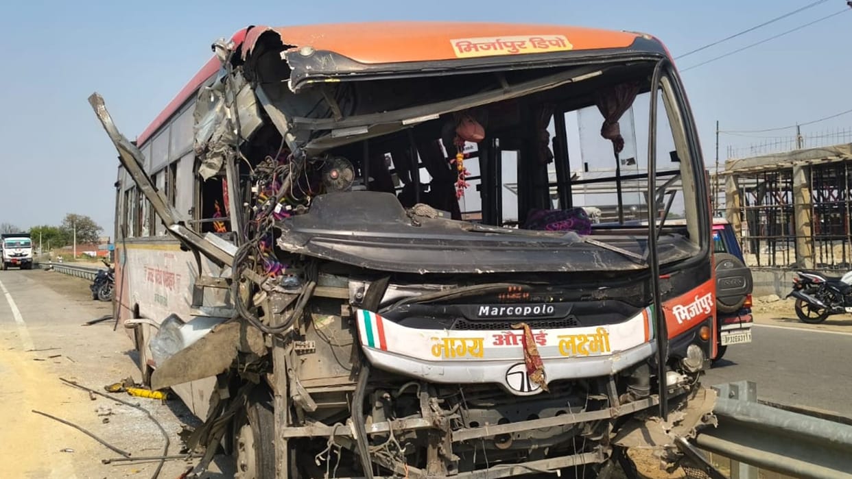 Road Accident Varanasi Roadways Bus Collides Truck Attempting Overtake 20 Injured Driver Critical Condition