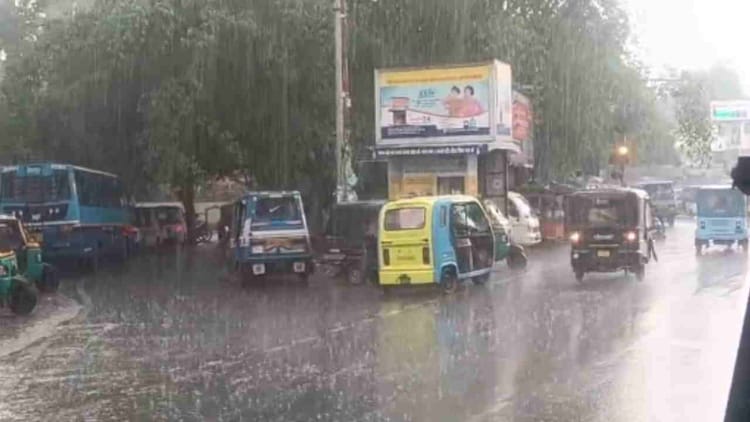 Uttarakhand Weather: मौसम ने ली करवट, प्रदेश के अलग-अलग हिस्सों में झमाझम बारिश, जानें कबसे चढ़ेगा पारा