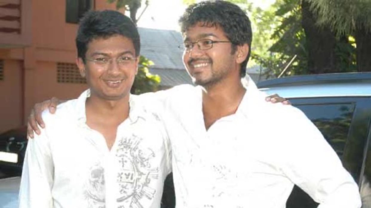 CM joseph Vijay and Udhayanidhi stalin old photos viral on social media