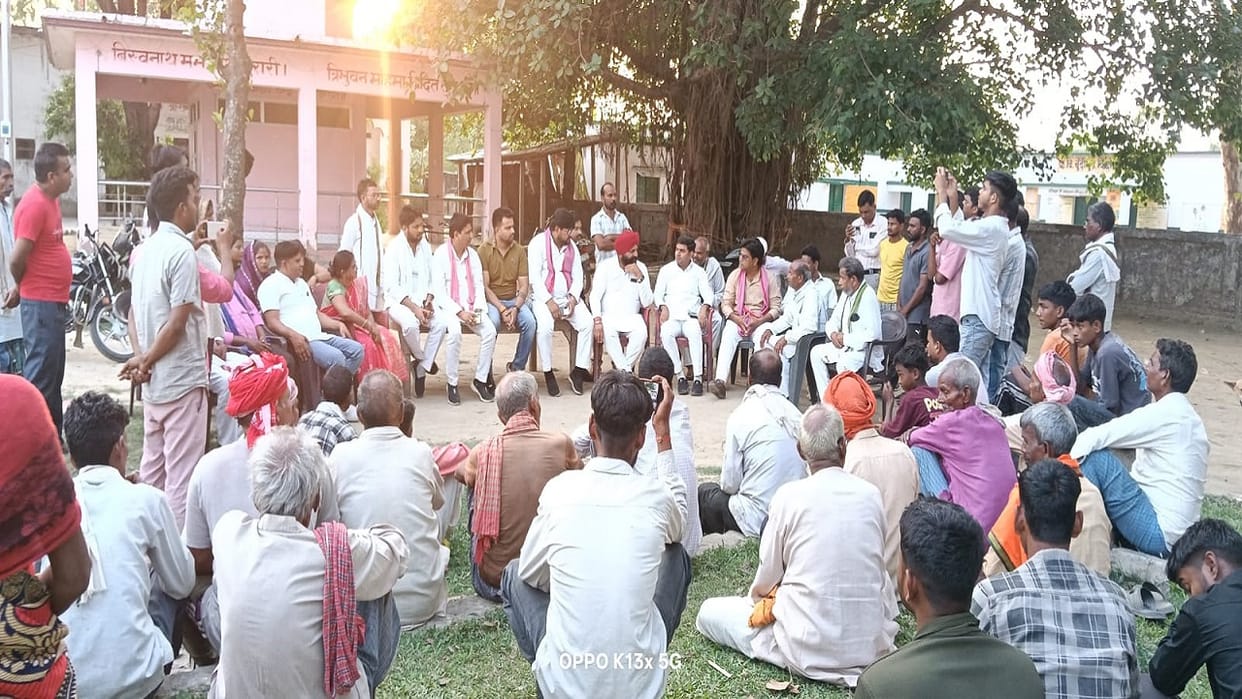 SP Delegation Reaches Bundibhud Village in Pilibhit