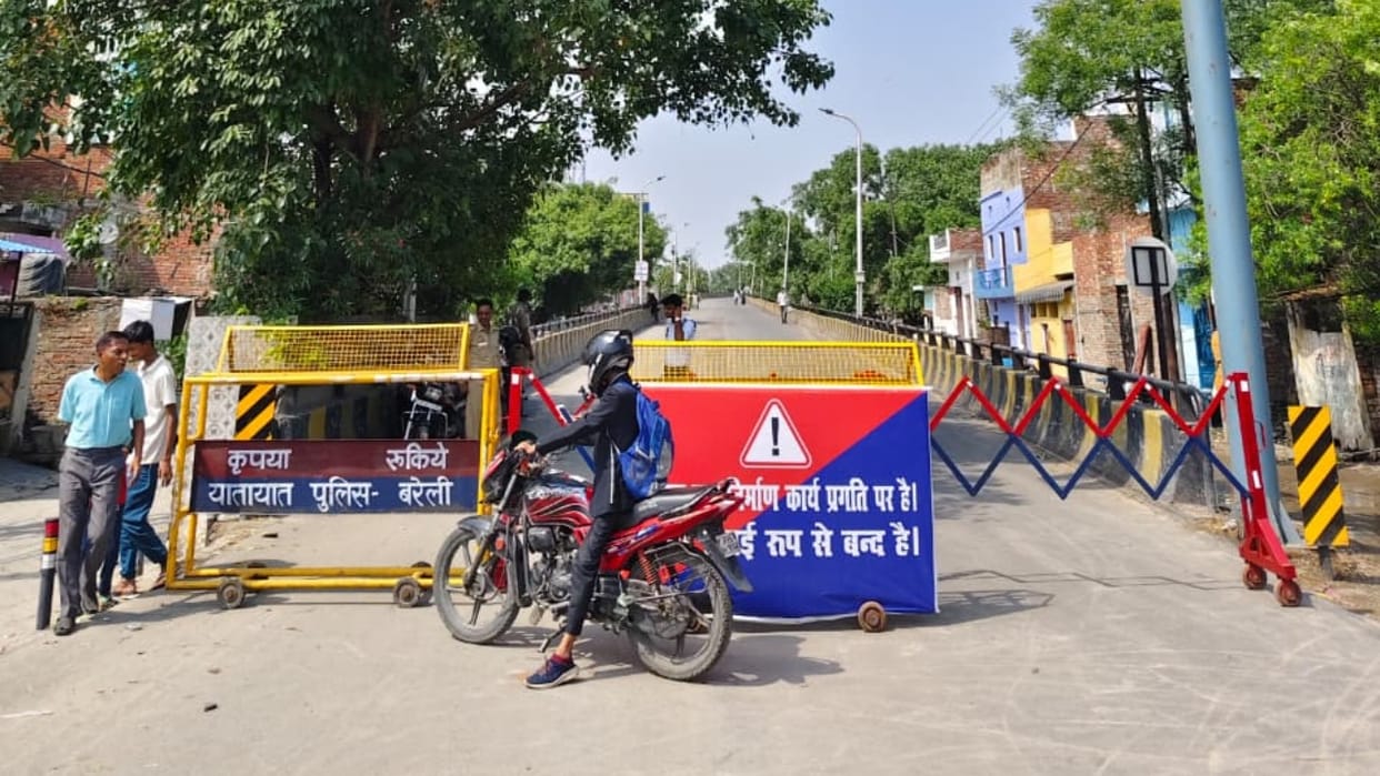 Traffic Closed on Chaupla Bridge Route Diversion in Effect for 45 Days in Bareilly