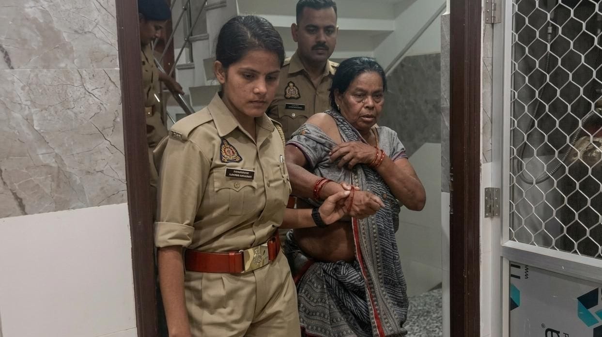 Kanpur Sub Inspectors Uniform Torn Police Beaten with IV Stands 12 Hour Ruckus Over Removal of Body