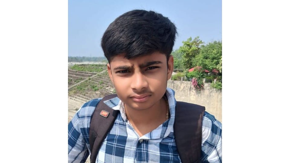 11th class student dies due to electric shock