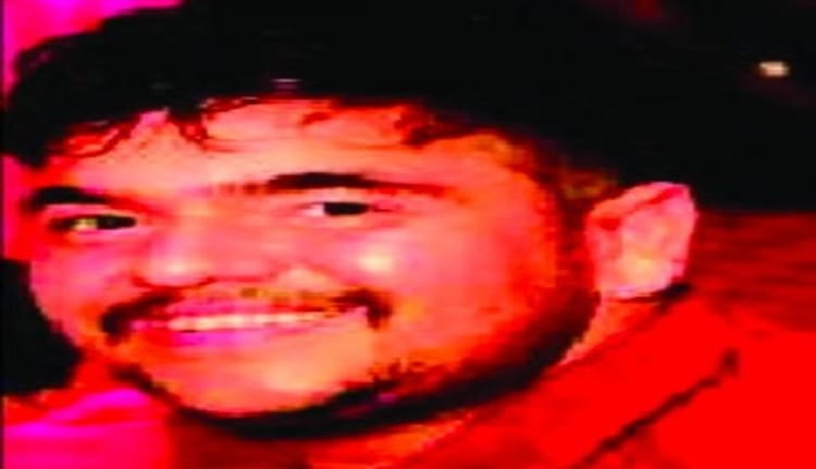 Rudrapur: फंदे से लटका मिला पूर्व पार्षद का बेटा, पुलिस ने शव पोस्टमार्टम के बाद परिजनों को सौंपा