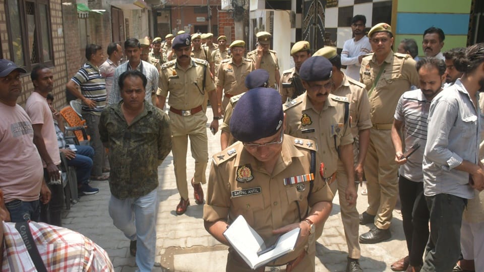 Robbery at Brass Trader Home Crooks Flee with ₹1.20 Crore in Cash and Six Tolas of Gold price