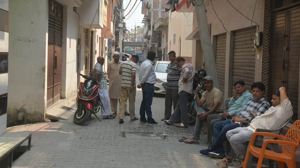 Robbery at Brass Trader Home More than ten criminals were involved in robbery Moradabad