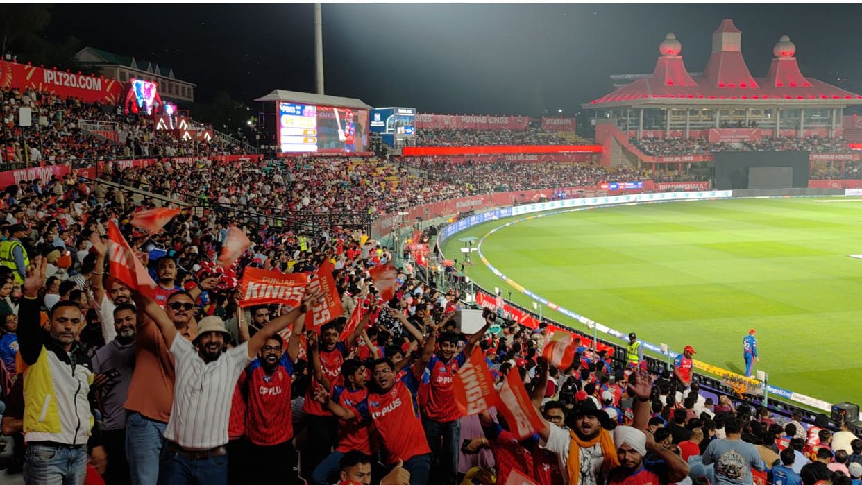 PBKS vs DC: A Shower of Fours and Sixes in Dharamshala; Cricket Fans Go Wild