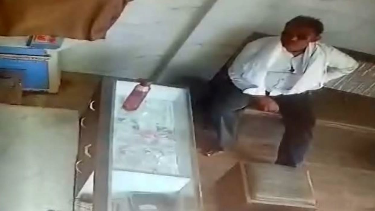 Jaipur News: Man Buying Silver Amulet Steals Gold Worth Rs 3.25 Lakh from Jhotwara Jewellery Shop