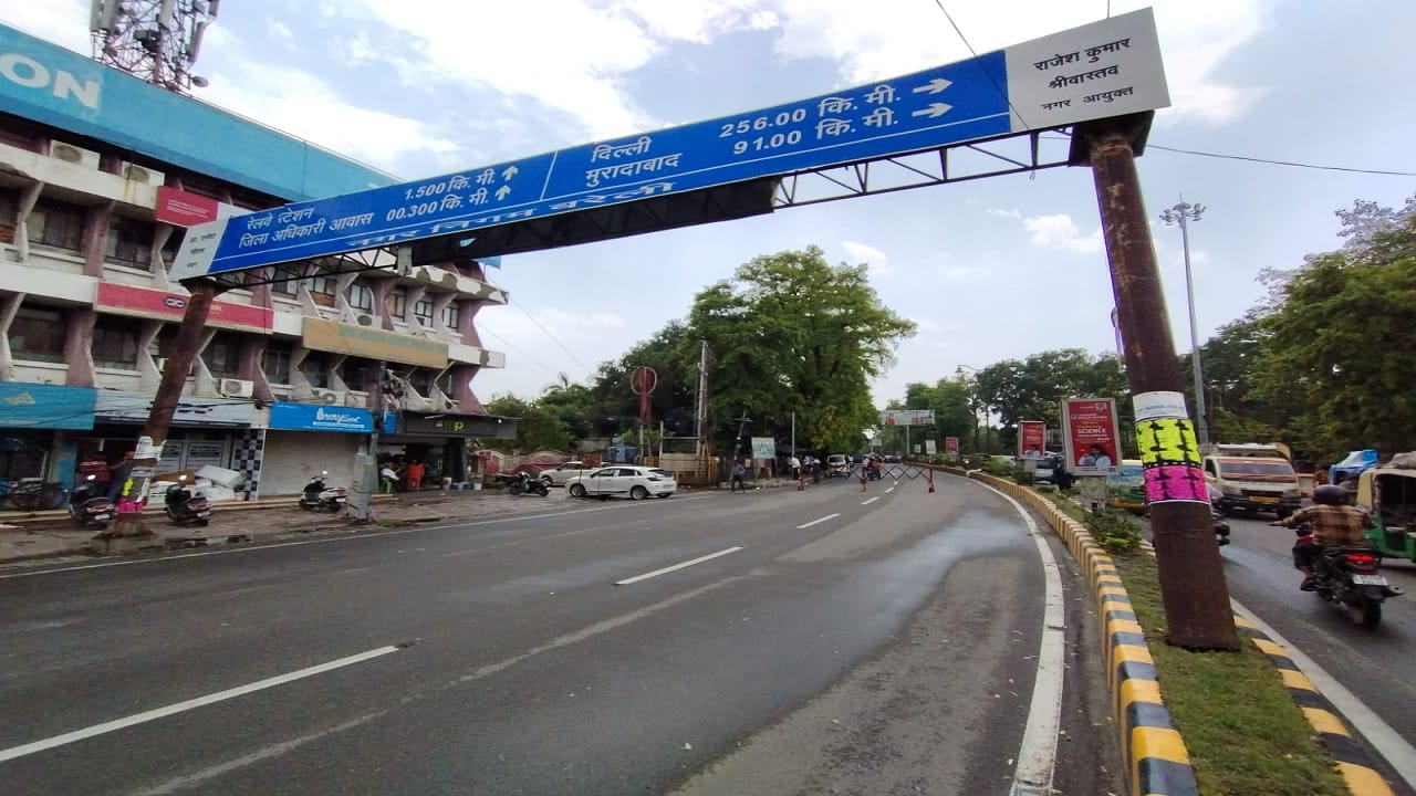 unipoles and trees to fall on roads due to storm and rain in Bareilly