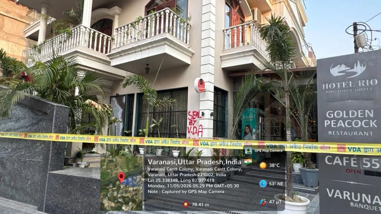 VDA Action Taken Against Hotels Operating on Residential Plots 13 Hotels Sealed in varanasi