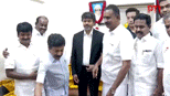 AIADMK नेताओं से मिले विजय