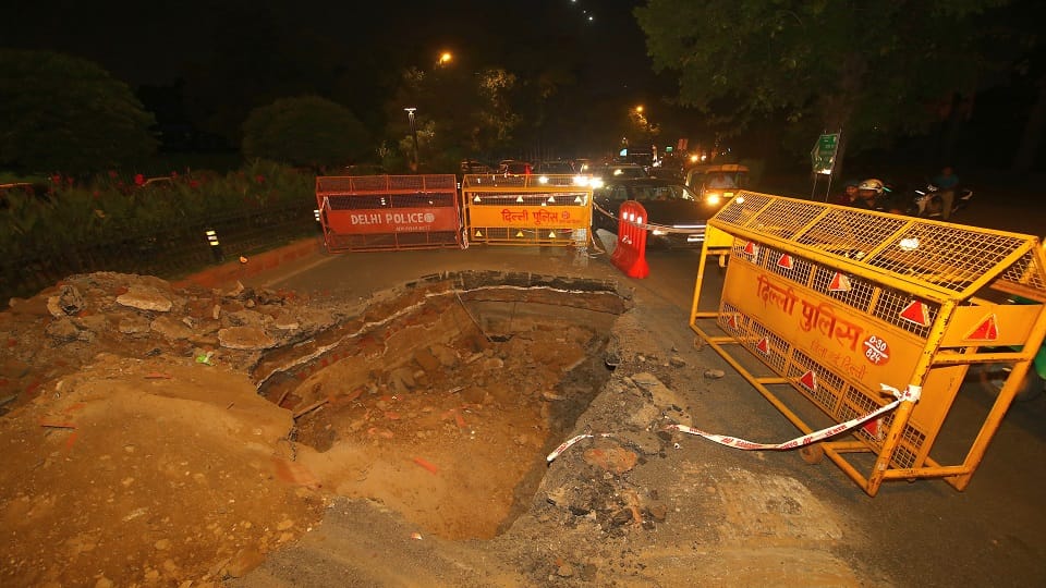 Delhi: Ground caved in in front of VVIP Hyderabad House