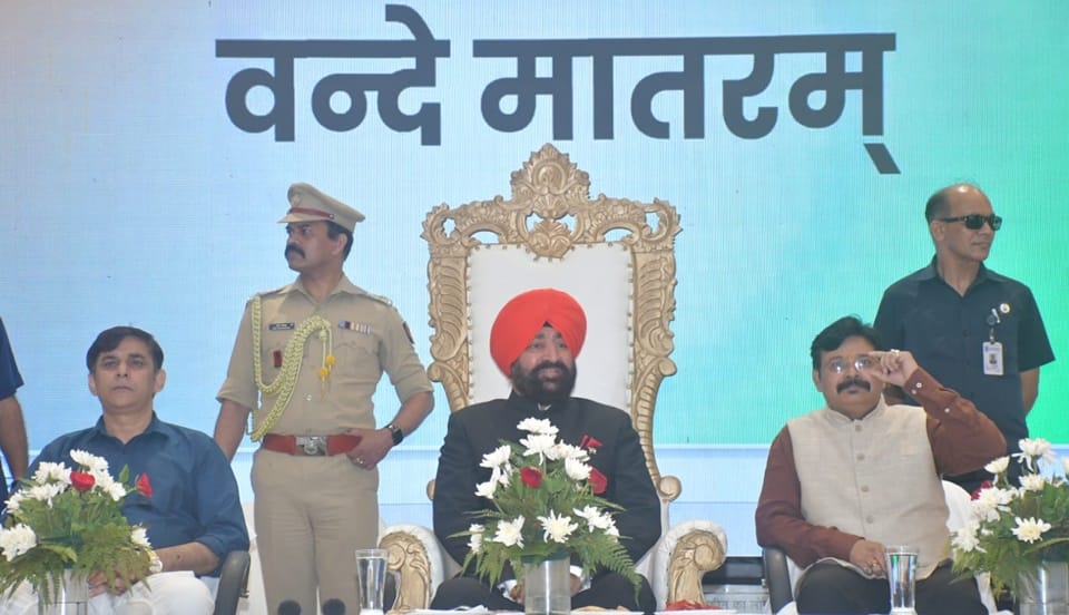 UP: Amar Ujala Honors Ex-Servicemen and Cadets; Governor Gurmit Singh Says, Dream Big with Open Eyes