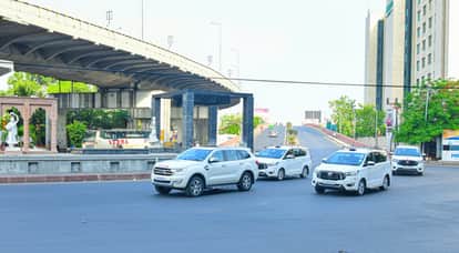 CM Shrinks Convoy, Directs Chief Secretary and Officials to Reduce Number of Vehicles