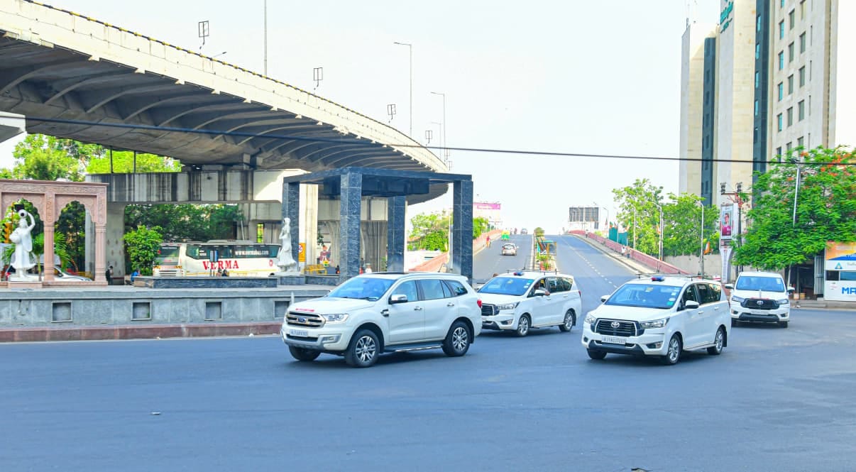 CM Shrinks Convoy, Directs Chief Secretary and Officials to Reduce Number of Vehicles