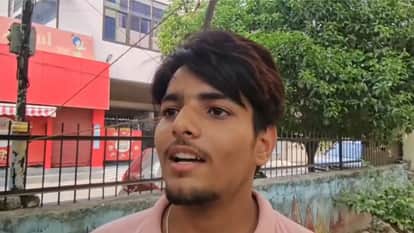 NEET UG Paper Leak news update Students in Varanasi Protest Against Cancellation of NEET UG