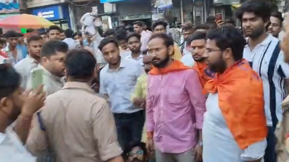 Kanpur: ABVP Activists Protest Over NEET Paper Leak Case; Clashes Ensue with Police