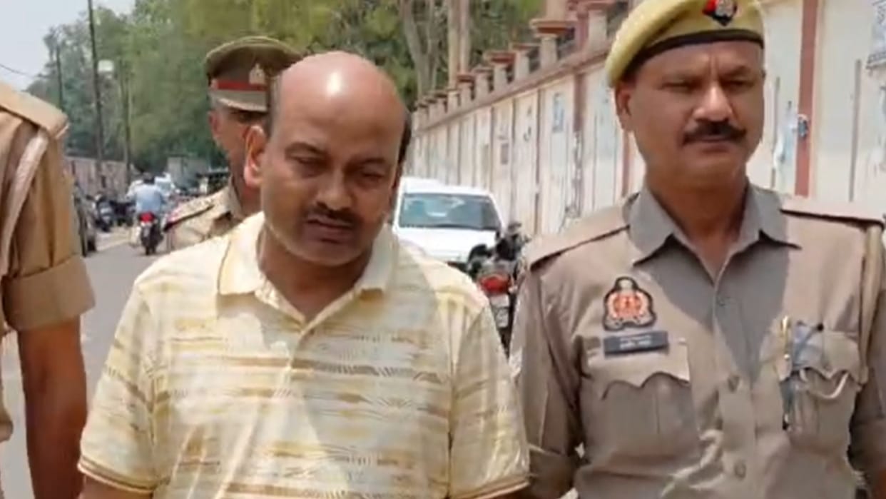 Police Arrest District Social Welfare Officer in case of Salary Payments to Teachers in Azamgarh