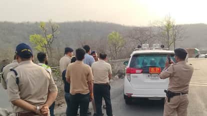 Indore News Police and NHAI officials Ichhapur highway black spots for road safety
