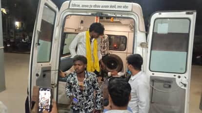 Pickup truck carrying wedding guests from Mirzapur overturns three dead 12 injured in sonbhadra