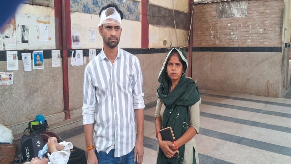 Passenger Head Smashed on Sachkhand Express train