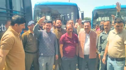 HRTC: Protest Staged Over Non-Disbursement of Salaries into Employees' Accounts; Sloganeering at the Old Bus S
