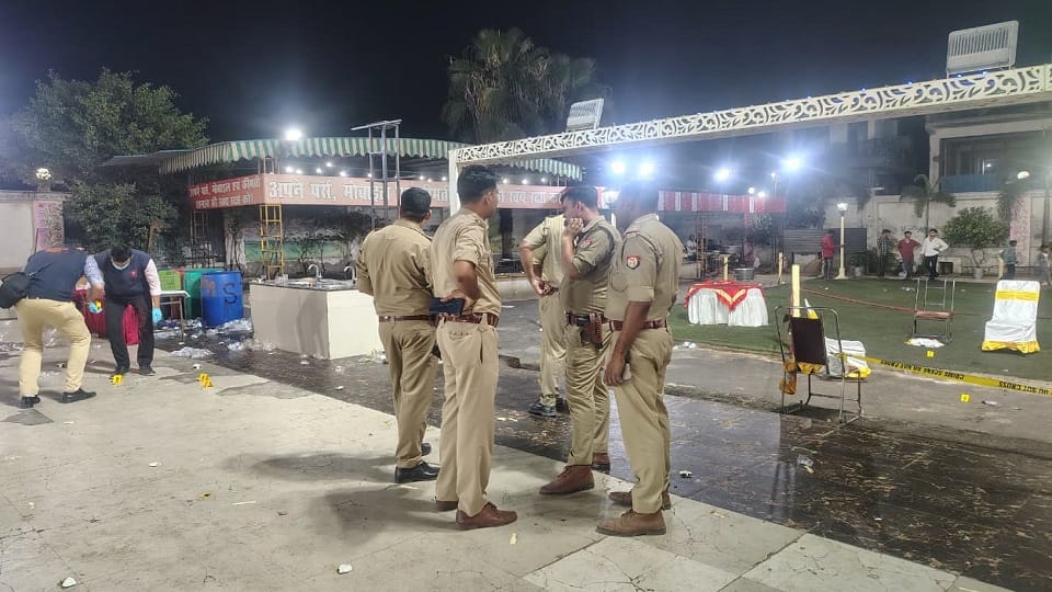 UP: Bloodshed at Valima's feast in Meerut, firing entered the pavilion, two brothers and a children injured