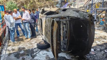 Shimla News Fire Erupts at Showroom in Kacchighati Bikes Including One Car Reduced to Ashes