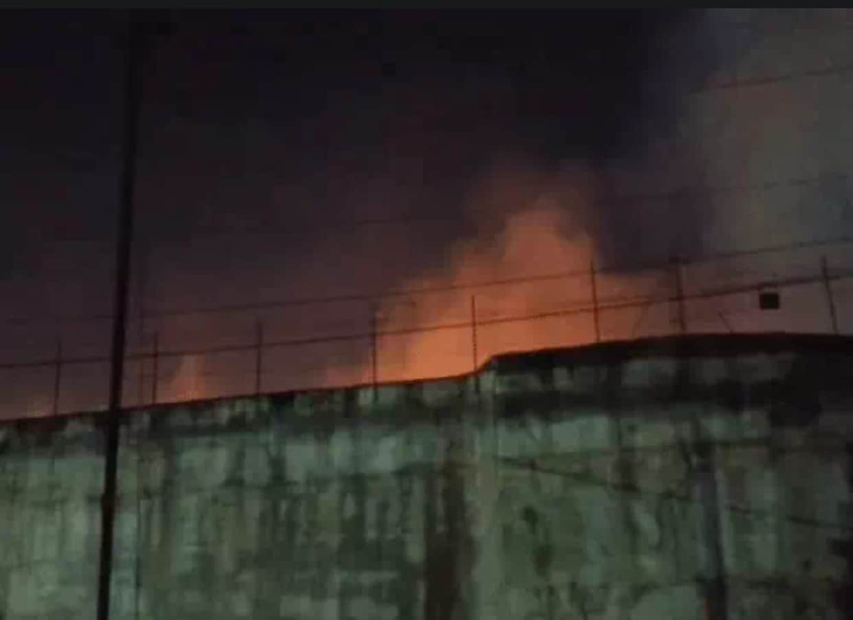 Indore: Fireworks during a wedding procession caused a fire in the district jail, and smoke spread as bushes b