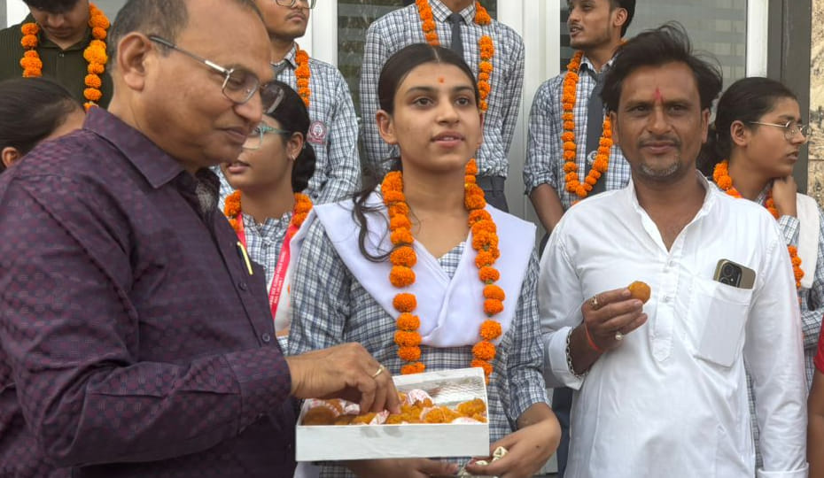 CBSE 12th Result: Kamna Gautam Tops District in Jalaun, Secures 98 Percent Marks