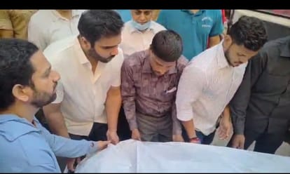 UP: Akhilesh Yadav visits post-mortem house after Pratik's death, says they met two months ago; investigation