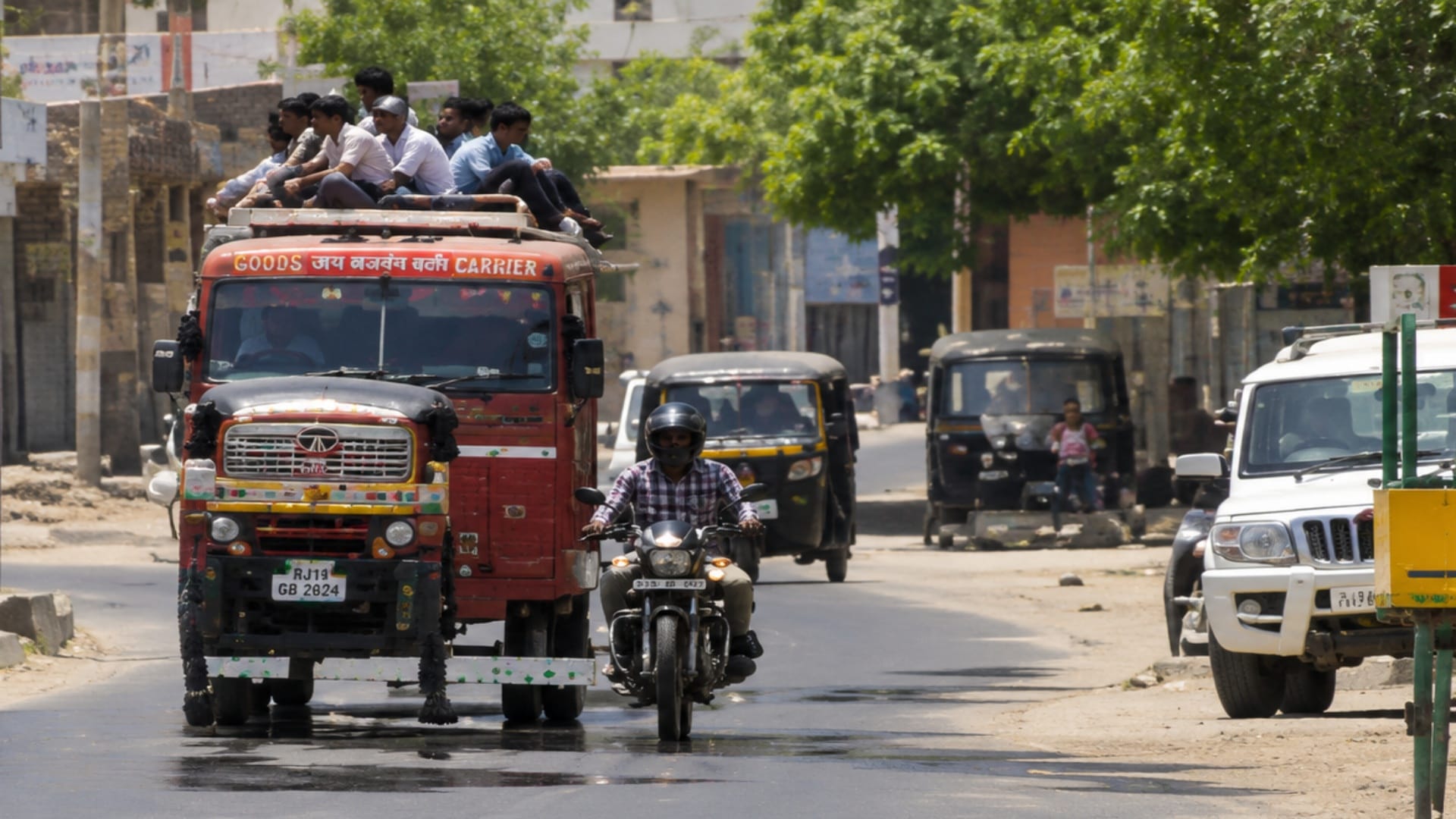 Barmer Weather Update: Scorching Heat Grips Barmer as Temperature Crosses 48°C, IMD Issues Red Alert