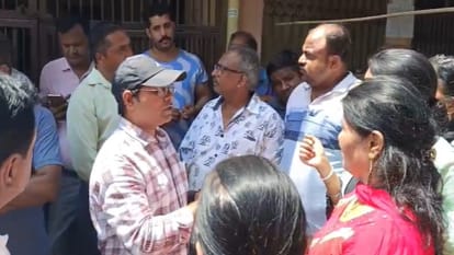 सेंट्रल मार्केट में महिलाएं