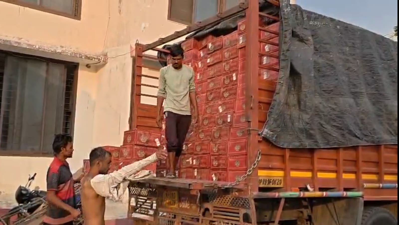 Turned on map and ended up in jail driver carrying 1500 cases of liquor walked straight into sagar police net