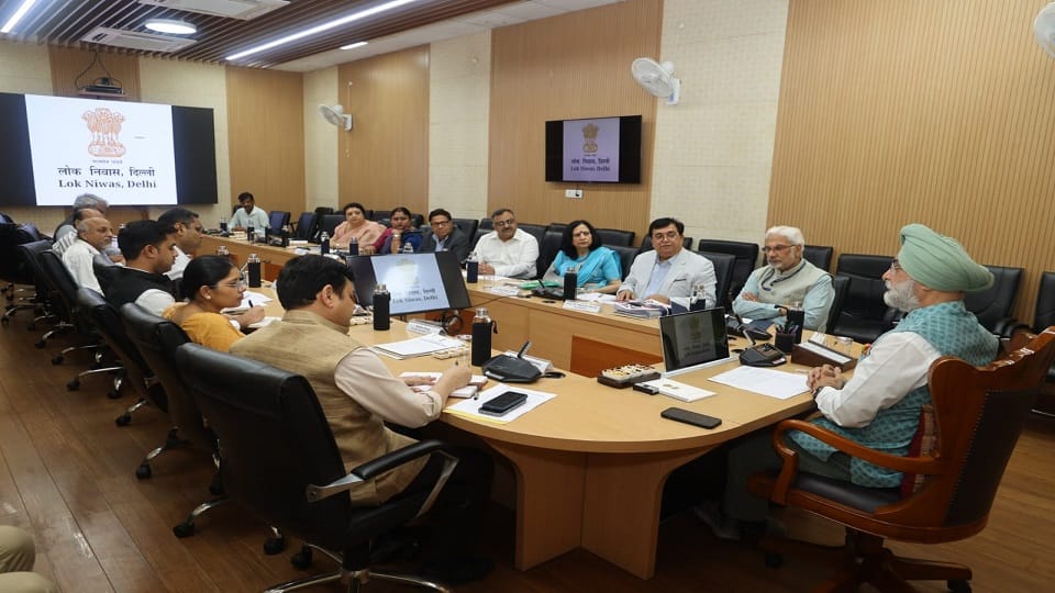 Delhi: LG Sandhu holds meeting with Vice Chancellors and Directors