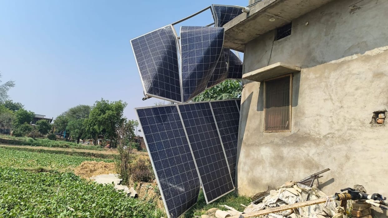 Two lives claimed including woman storm in Sonbhadra 81 houses damaged several injured in sonbhadra