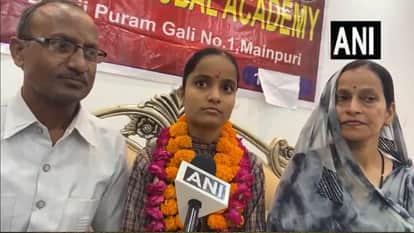 Anamika Chauhan Tops Agra Division in CBSE Class 12 with 99% Marks