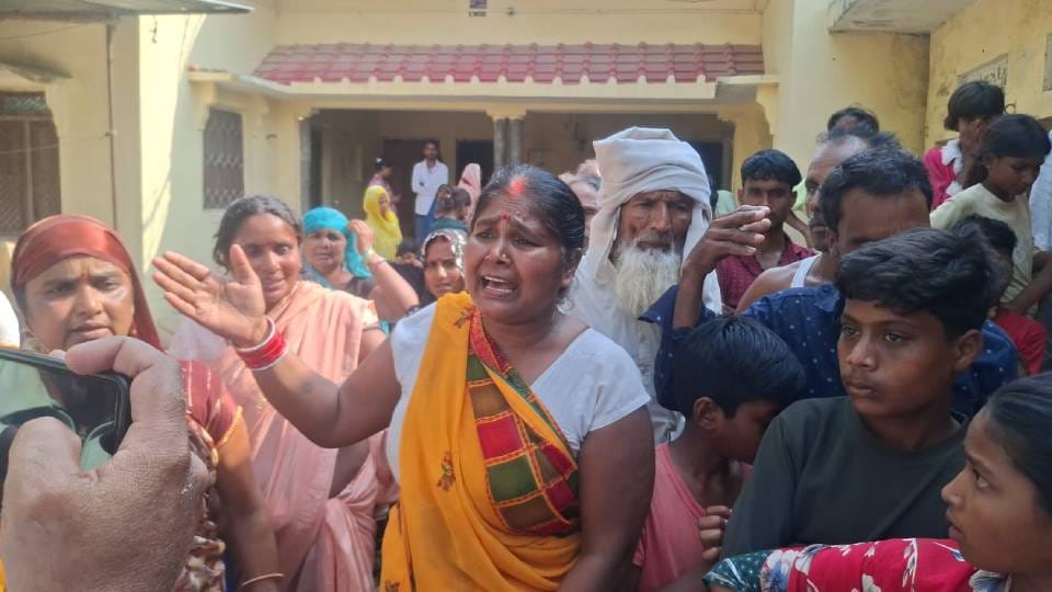 former gram pradhan beaten to death by miscreants who arrived to intervene In Balrampur