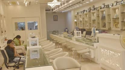 UP: Sudden Surge in Gold and Silver Prices; Stores in Moradabad Wear a Deserted Look