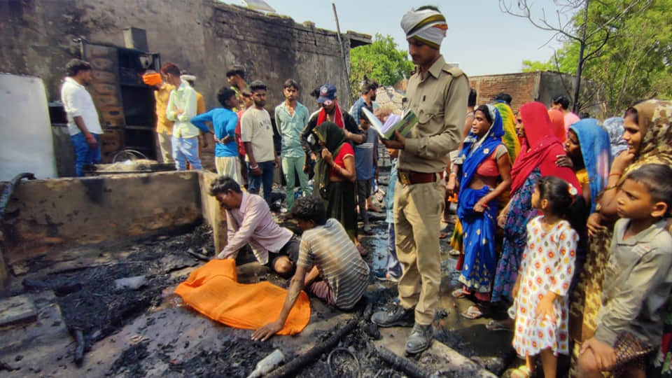 Unnao: Spark from a Hearth Engulfs Four Family Homes; 4-Year-Old Girl Burnt Alive