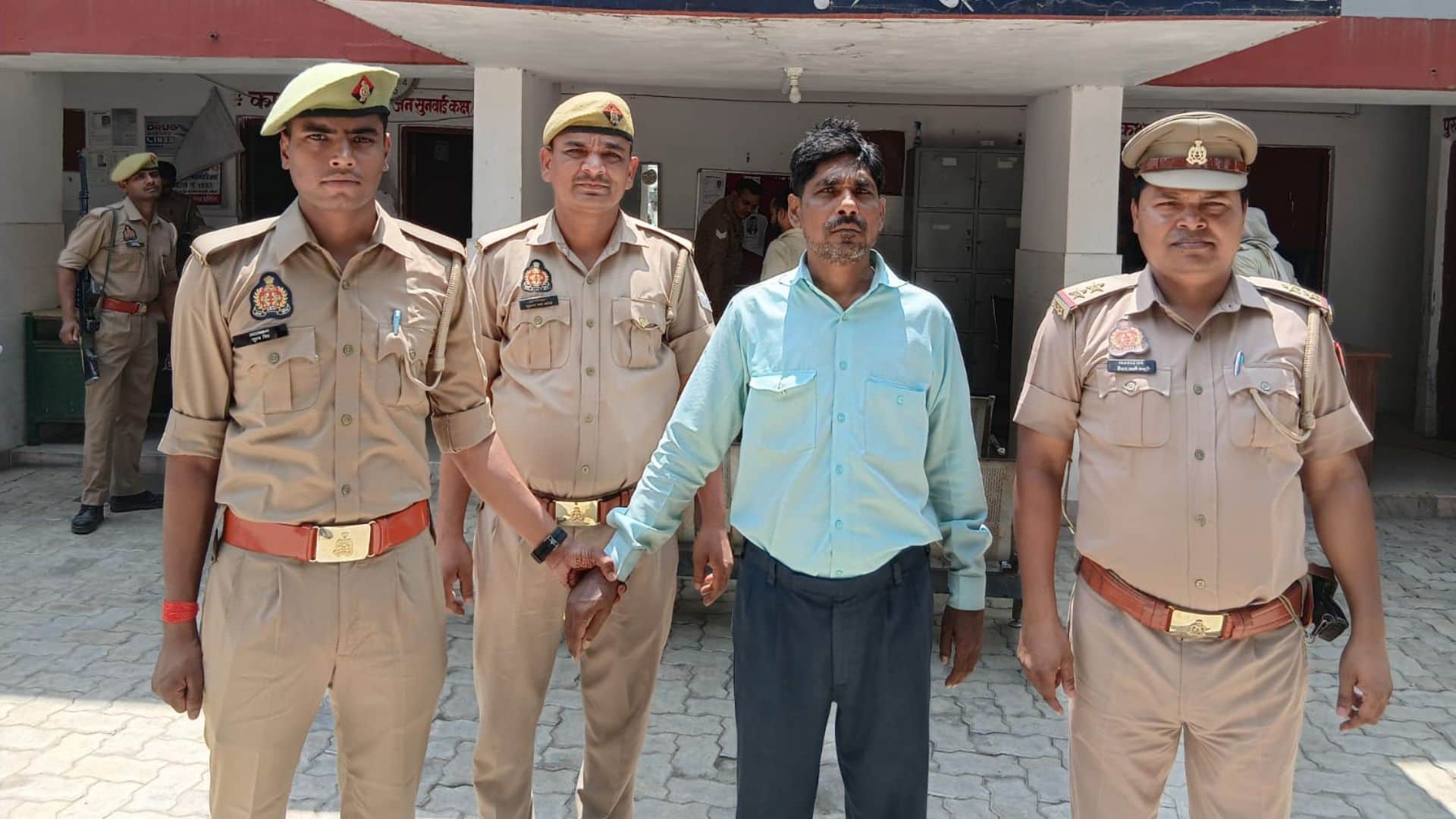 पुलिस के गिरफ्त में आरोपी