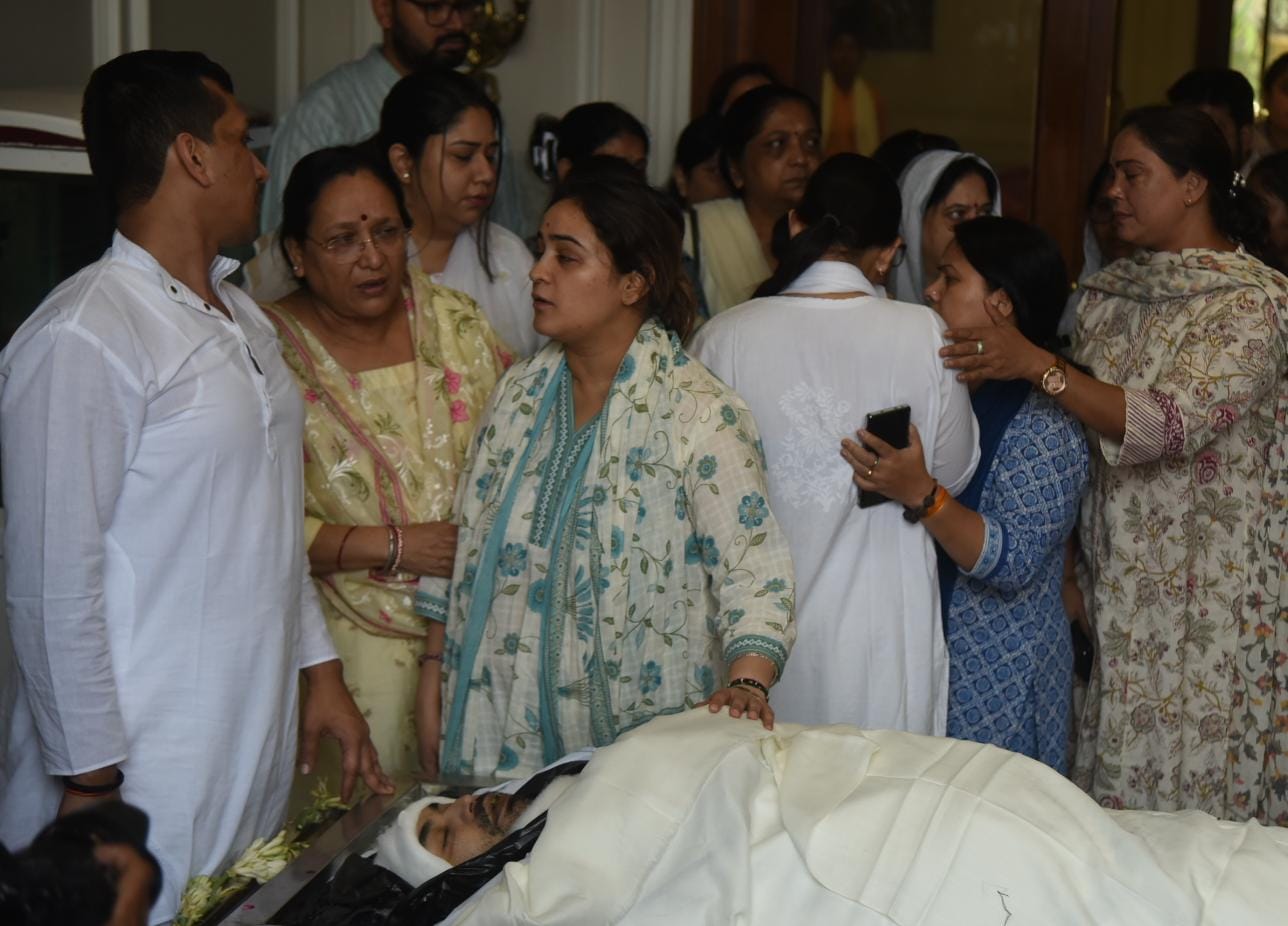 Pictures of Prateek Yadav's last journey