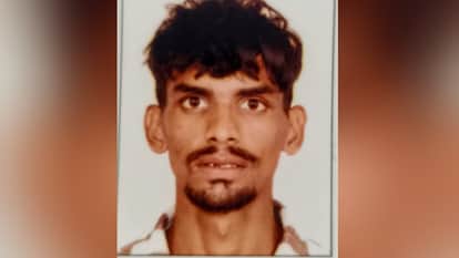 Shots Fired at Businessman's House for Extortion khadoor sahib Fleeing Criminals One Shot Dead